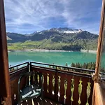 Hotel De Roselend 2*