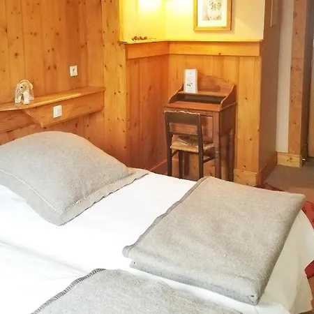 Hotel De Roselend 2*